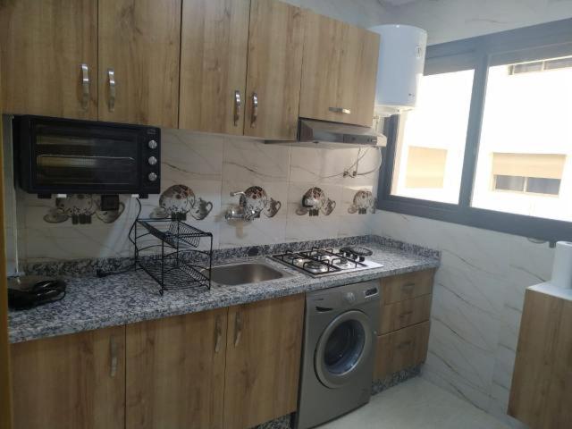 Appartement à alliance mehdia 2 juste pour couple marié on n'accepte pas les voyageurs célibataires ou les groupes d amis Kenitra Exterior foto