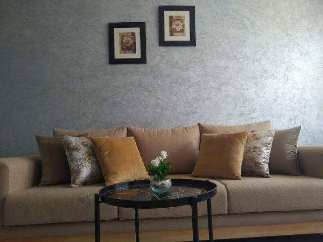 Appartement à alliance mehdia 2 juste pour couple marié on n'accepte pas les voyageurs célibataires ou les groupes d amis Kenitra Exterior foto