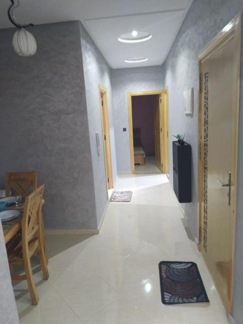 Appartement à alliance mehdia 2 juste pour couple marié on n'accepte pas les voyageurs célibataires ou les groupes d amis Kenitra Exterior foto