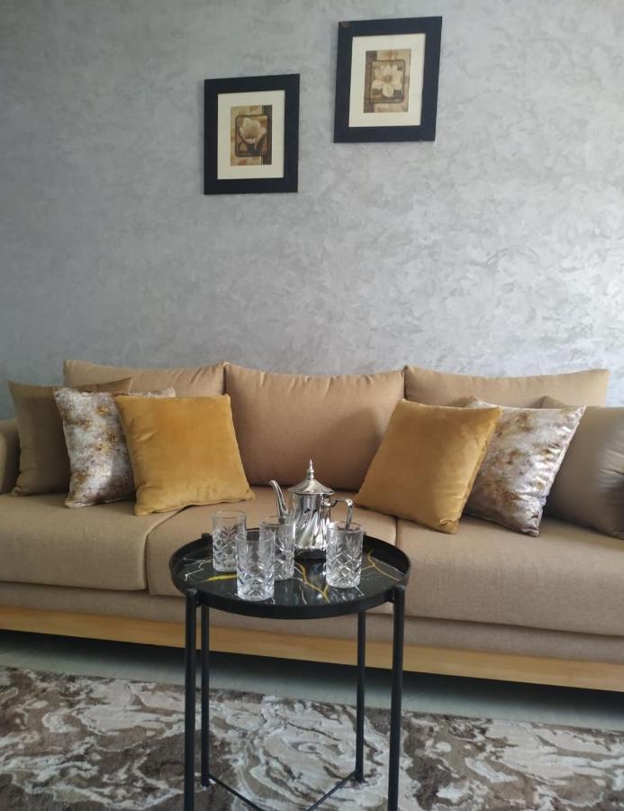 Appartement à alliance mehdia 2 juste pour couple marié on n'accepte pas les voyageurs célibataires ou les groupes d amis Kenitra Exterior foto
